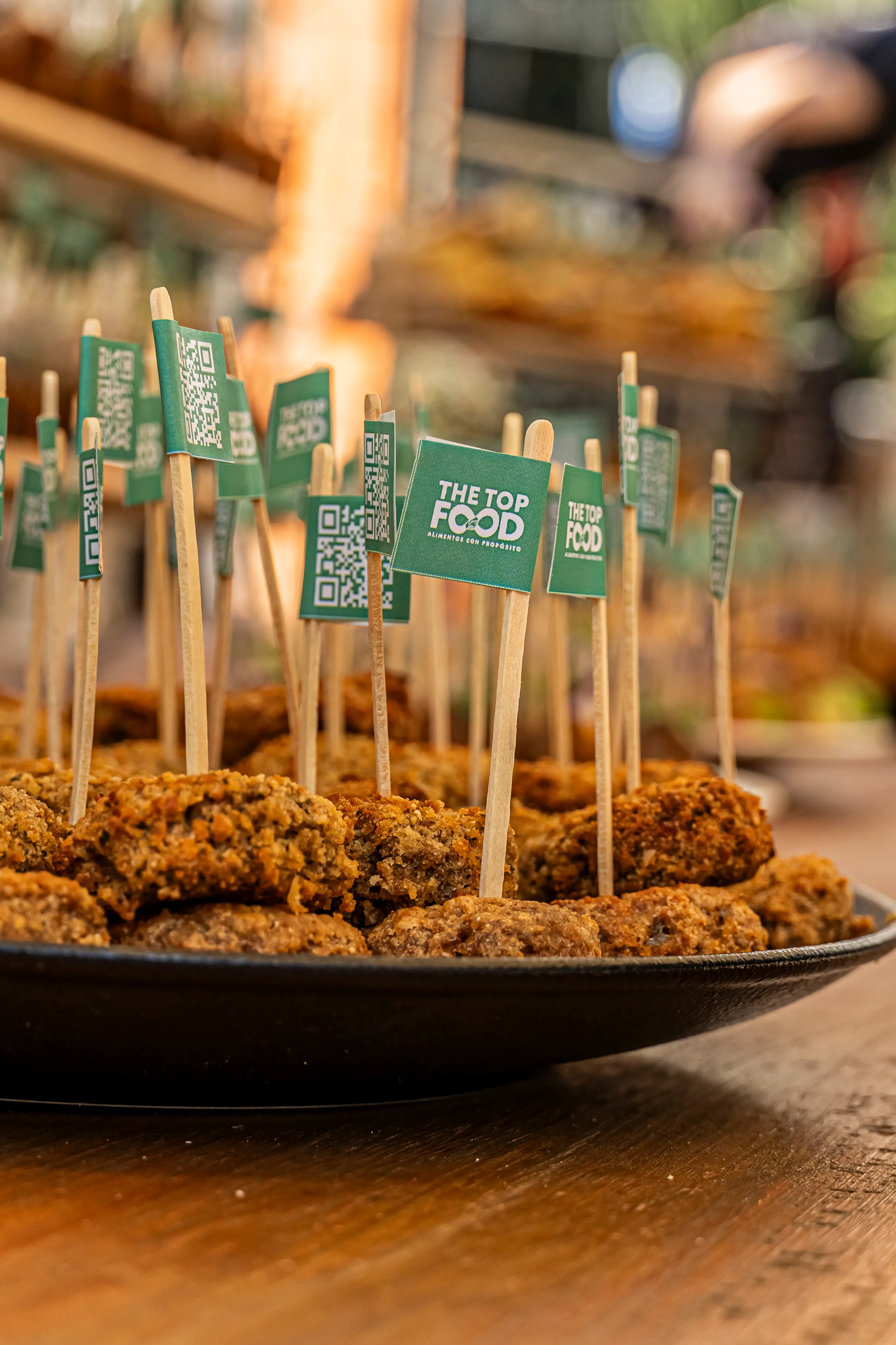 Nuggets VEGETALES PRO-V presentados como tapas en un encuentro gastronómico
